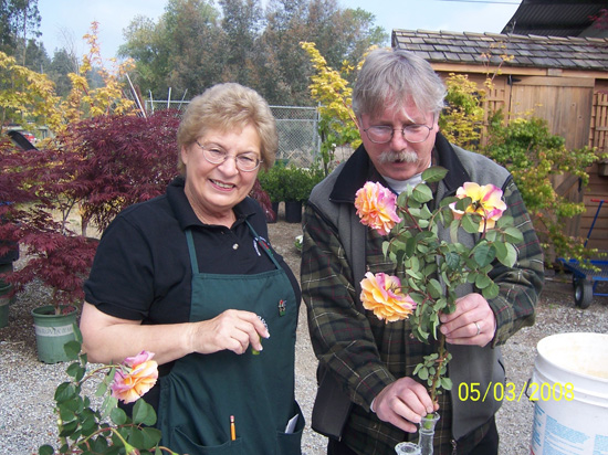 Exhibitors at Rose Show 009